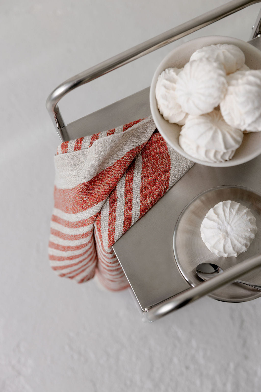 Viskestykke / Classic red stripes