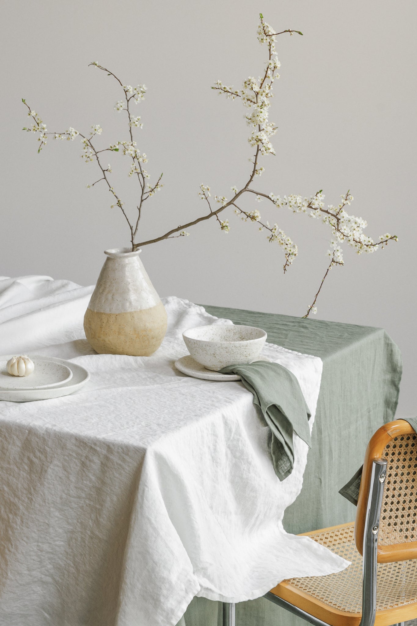 Tablecloth / White